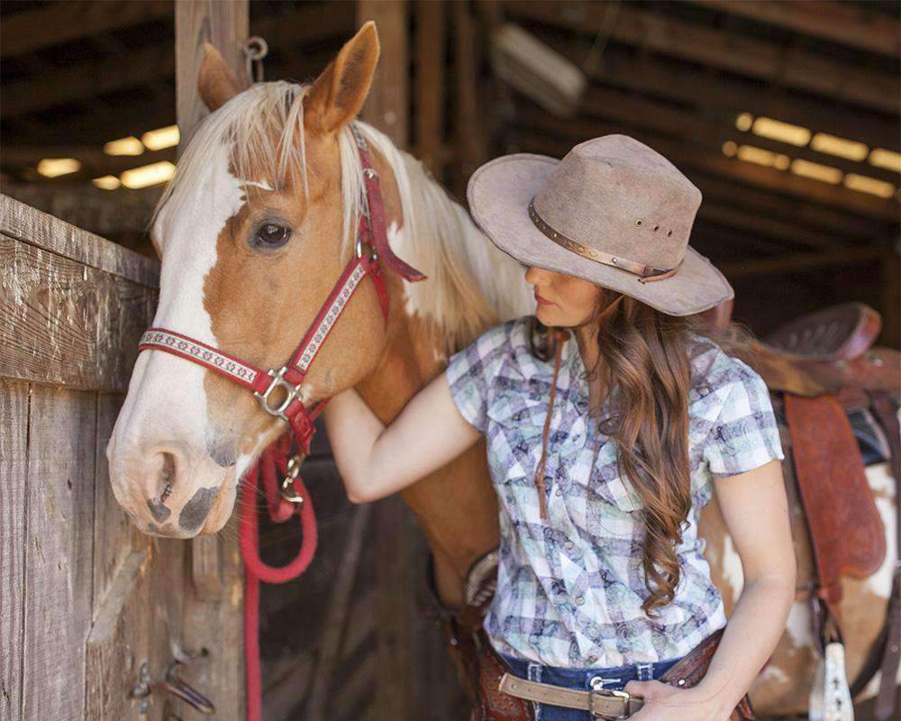 Get the wild look of the west with our Vintage Canyonland Hats like the Gold Dust. 